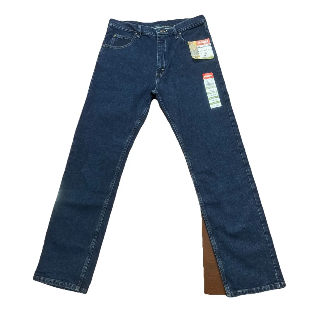NWT Wrangler Regular Fit Size:34x32 Regular Fit Jeans Straight Dark Wash Men